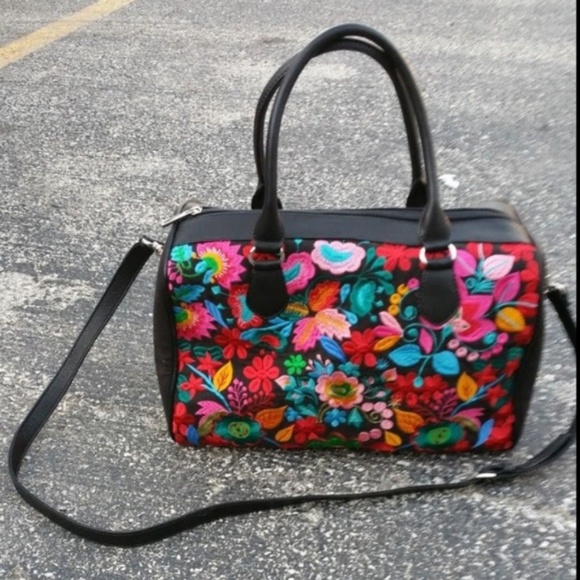 SOLD NEW Detenté Leather Floral Convertible Bag - Picture 4 of 8